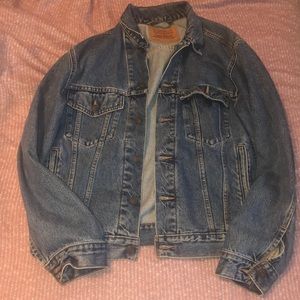 **Vintage Levi’s Denim Jacket Size S**